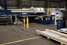 Trumpf #6000, 3200 watt, 25 ton, 60" x120"sheet, load & unload system, 2007