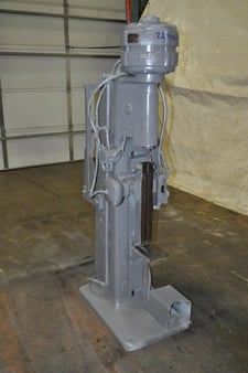 Grant Orbital Spin #220, riveter, 3/4" stroke, 208-220/440 V., 3-phase, 2 HP, 1150 RPM, foot pedal