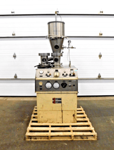 Glatt #Uniglatt, fluid bed dryer, 220 V. 60 Hz. 3400 RPM, 6 bar