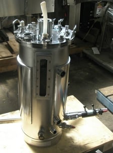 Bio-Fermentation Vessel, 15 gallon, 13" diameter x 32" H, 1/2"-1.5" top head openings, 10" long sigh glass