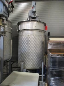 700 gallon Jacketed Stainless Tank with mixer