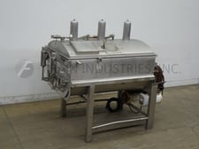 52 cu.ft. Custom Stainless Equipment Co. #CDB2372PV, double paddle mixer with 304 Stainless Steel contact