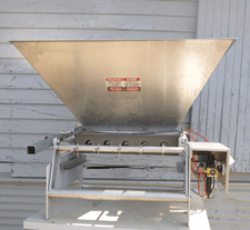 Hinds Bock #5P-08WT, Hinds Bock Piston Filler/Muffin Depositor, 5-Head, 900-1300 dozen/hr., 5 pisto filling