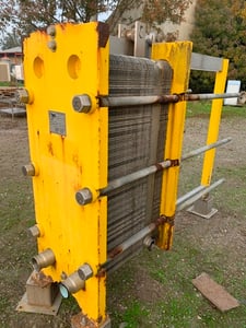 550 sq.ft., AGC, PRO3-1, plate type heat exchanger, (117) 16" W x 45" H Stainless Steel plates, 3" W divider