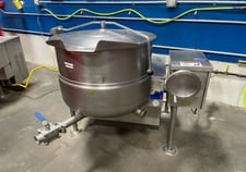 40 gallon Cleveland, Kettle, tilting design, natural-gas fired, 26" diameter x 24" deep, 140000 BTU/hr.