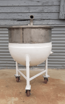 30 gallon Groen/Dover, jacketed kettle, 24" dia. x 20" deep bowl, 1.5" center bottom outlet, 1.5" top inlet