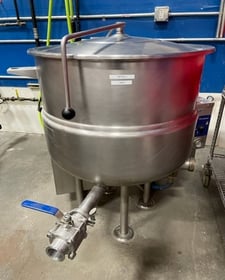 40 gallon Cleveland #KGL-40, Kettle, natural gas fired, 26" width x 24" deep w/2" diameter center bottom