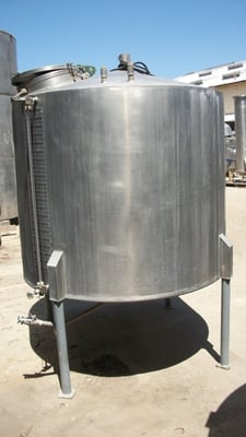 600 gallon Stainless Steel Tank, CT/CB, Agitated, Single Wall, 60" diameter x 49" straight side