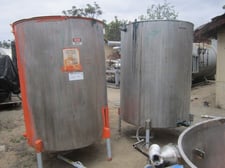 700 gallon 304 Stainless Steel Tank, OT/CB, 4' 6" diameter x 6" straight side