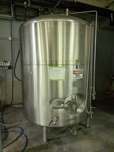 930 gallon Ripley Stainless, Stainless Steel, DT/DB, 15 psi, 5' diameter x 7' straight side, 1994