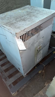 45 KVA 480 Primary, 480Y/277 Sec, General Electric, w/taps