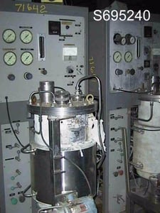 18 gallon New Brunswick Scientific #IF-70, Reactor, 70 liter, 40 psi @ 300 F internal, 35 psi @ 300 F jacket
