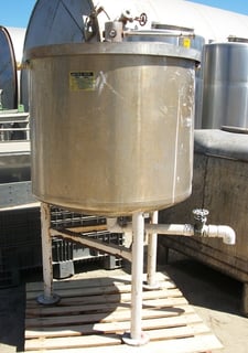 140 gallon Stainless Steel Tank, 36" diameter x 32" straight side, 2" center bottom discharge, 15" top manway