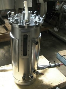 15 gallon Tank, Stainless Steel, jacketed, 13" diameter x 32" high, (2) 4-blade paddles, 10" L sight glass