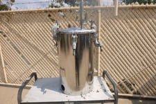 5 gallon DeVilbiss #1420-498, Stainless Steel Pressure Vessel/Tank, 14" diameter x 19-1/16" H Vessel, 1.5"