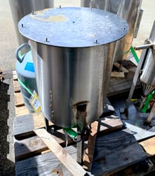 7 gallon Stainless Steel Tank, 12" diameter x 15" H, 1/2" dish bottom outlet, 27" total height
