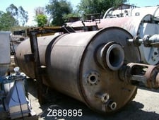 2000 gallon Patterson, Stainless Steel Tank, 5' diameter x 13' 9" straight side, 12" diameter Flanged manway