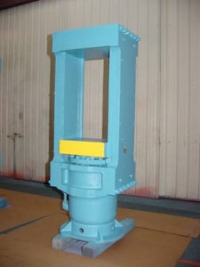 227 Ton, 24" x 25", upact.4-post, 22" stroke, 42" daylight, 17" ram, 47" wk.height, 100" tall, #666 & 667