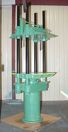 150 Ton, Williams, 30.5" x48.5", upact 4-post, 36" stroke, 45" -71" DL, 12" ram, 60" work height, #288