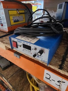 Single zone D-M-E hot runner controller, 10 amps, 240 V.