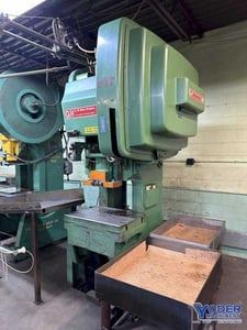 60 Ton, Bliss #C-60, gap frame press, 4" stroke, 14-1/4" Shut Height, 32" x21" bed, Bijur lube system, 90