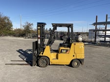 8000 lb. Caterpillar #GC40KS, forklift, LPG, 2 stage mast, solid rubber tires, 5' forks, 2015'