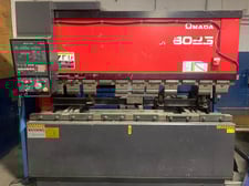 88 Ton, Amada #FBD-8025, CNC press brake, 8' overall, 86.6" between housing, 3.94" stroke, 15.75" throat