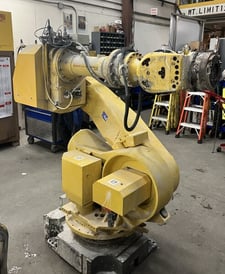 Fanuc, R-2000iA/20F, 6-Axis robot, 440.9 lb. payload, 2001