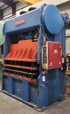 150 Ton, Niagara #PN-150, 6" stroke, 27" Shut Height, 84" x48" bed, 33 SPM, 5" adj, air clutch & brake, 1965