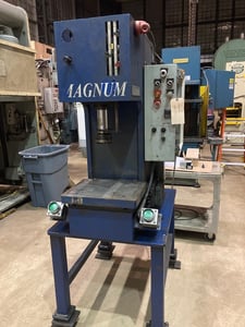 17.6 Ton, Magnum #HBM-15-A, C-frame hydraulic press, 8" stroke, 2.5" rod diameter, 16" daylight, 18" x 14"