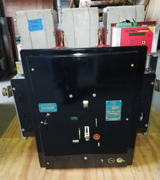 4000 Amps, ITE, K-4000, electrically operated, drawout, 120 Volts