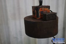 Crane lifting magnet