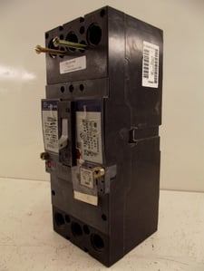 200 Amps, General Electric, SFHA36AT0250, W/SRPF250A plug molded case circuit breaker 3P Spectra RMS