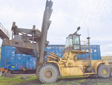 87106 lb. Hyster #H1050E, forklift container handler - container clamp, 32.6" lift height