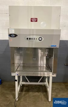 Nuaire Labgard #NU-425-300, Fume Hood, 34" length, Class 2, Type A2, 22" x 34" work area, 2009
