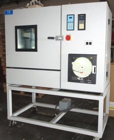 19.75" width x 20" D x 24" H Thermotron #S5.5C, -70° to 170, benchtop style temperature chamber, Air Cooled