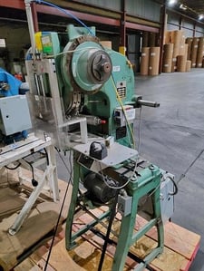 Model 722 Chicago, eyeletter, 9" throat, palm & pedal controls