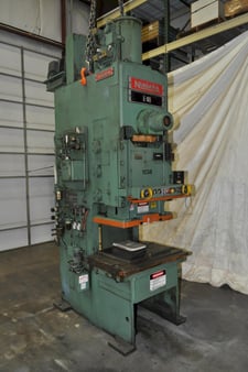 100 Ton, Niagara #E-90-S, OBI press, 6" stroke, 15" Shut Height, 4.5" ram adj., 39" x 25" bed, 30-70 SPM, air
