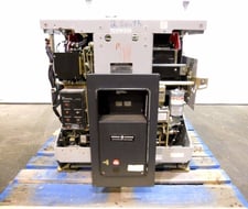 4000 Amps, General Electric, AKR-8D-100, air circuit breaker w/Epic Micro Versatrip, 635 Volts