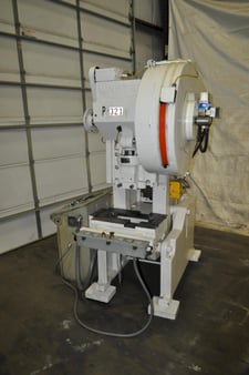 32 Ton, Minster, OBI press, 3" stroke, 9.5" Shut Height, air clutch & brake, palm buttons, #14310J