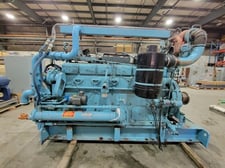 738 HP Waukesha #F3521GSIU, Natural gas engine, 6 cylinders, 9-3/8" x 8-1/2" size, 8:1 ratio