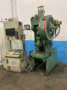 32 Ton, Minster #4, OBI press, 2" stroke, 8-1/8" Shut Height, 24" x15" bed, 3 HP, 0-200 SPM