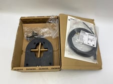 Siemens #3VA9377-0NA10, External Sensor Neutral Current Transformer 400/600A Black