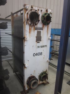 940 sq.ft., Mueller, AT80B-20, Carbon Steel frame, 316 Stainless Steel plates, 120 psi, 196 plates, 1987