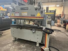 60 Ton, Accurpress #7606, hydraulic press brake, 6' overall, 55-3/4" between housing, 36" front operated