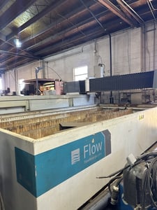 Flow #Mach-200-4020-Pivot, CNC waterjet, 30 HP, 60000 psi, 6' x 13.4'table, hopper, 2020