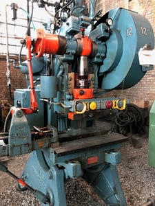 38 Ton, Walsh #38X, 2" stroke, 3" adj., 8.75" Shut Height, 32" x18.5" bed, air clutch & brake, variable speed