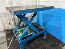 Hydraulic scissor lift table, 3' x 4', air lift power