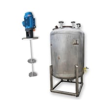 590 gallon Stainless Steel single wall liquid pressure rated mixing tank