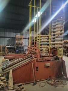 Bronco Pallte Systems, Pallet Nailer